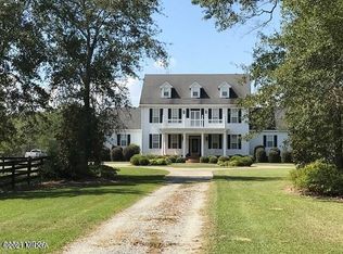 124 Mooring Rd, Hawkinsville, GA 31036