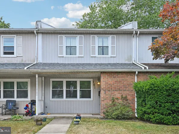 141 Forsythia Ct, Quakertown, PA 18951