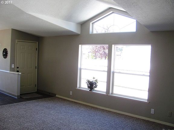 4th image of 6913 NE 149th Ct