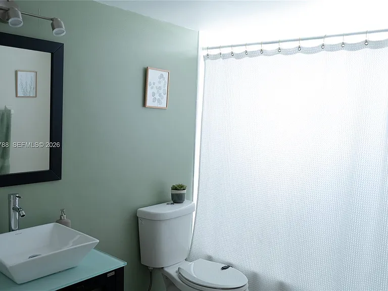 508 Gardens Dr #202 — Photo 11