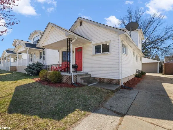 22110 Rosedale St, Saint Clair Shores, MI 48080