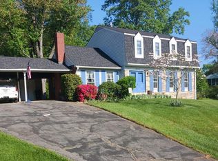 16712 Bethayres Rd, Rockville, MD 20855