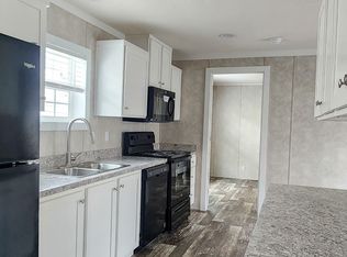 402 Mallard Dr, Demotte, IN 46760