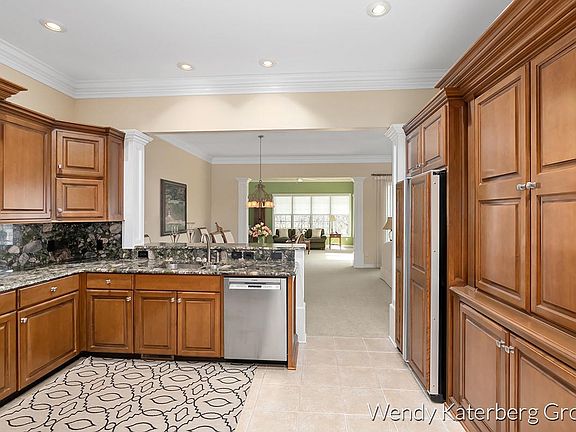 4th image of 8422 Wallinwood Springs Dr #77