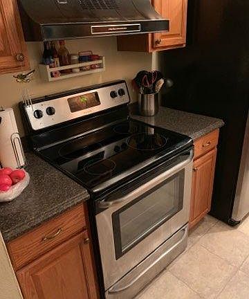 4th image of 1022 Grove Ln