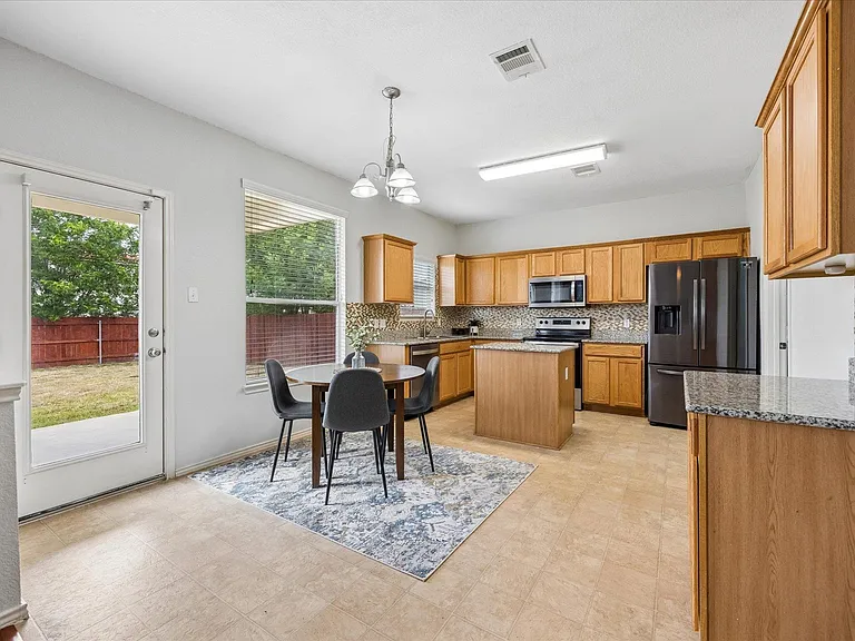 13504 Richard Nixon St — Photo 8
