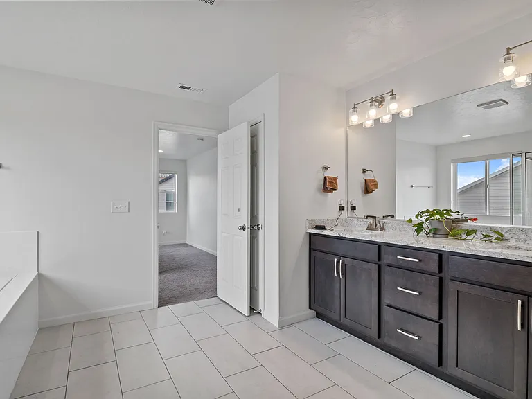 2283 N Elderberry Dr — Photo 10