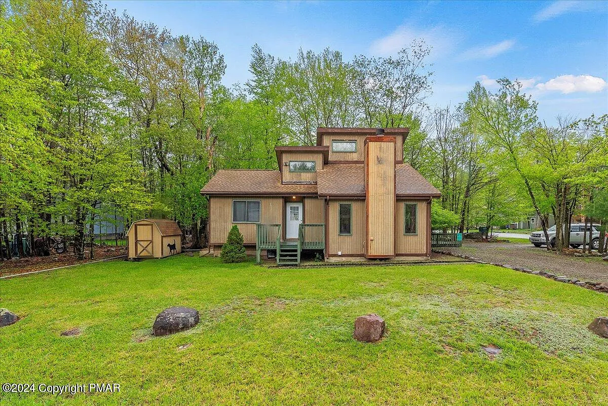 790 Country Place Dr photo 1