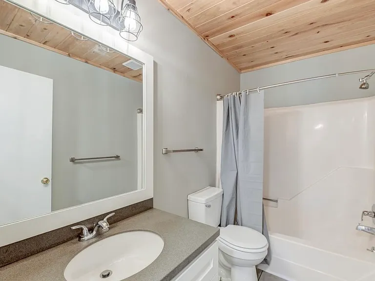 1402 Camp Rd #6B — Photo 14
