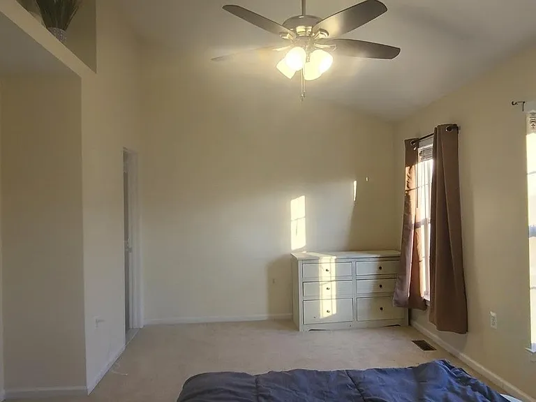 21219 Millwood Sq — Photo 7