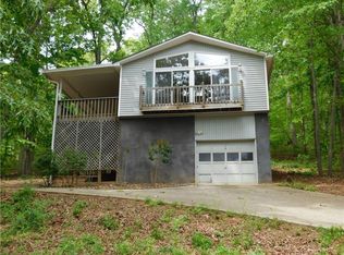 420 Kenwood Dr, Westminster, SC 29693