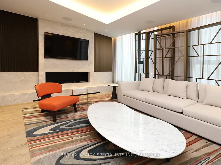 25 Cordova Ave #511 — Photo 34