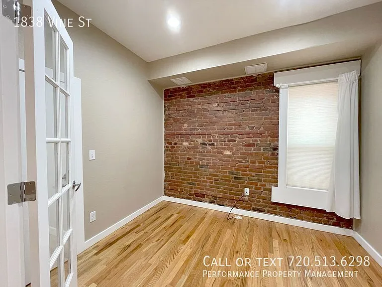 1838 Vine St — Photo 11