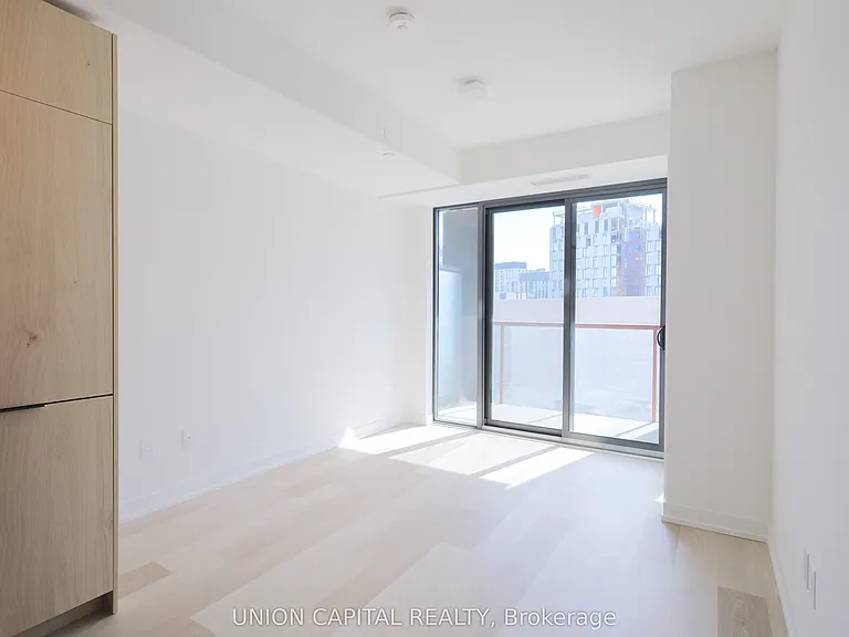 28 Eastern Ave #520 — Photo 10