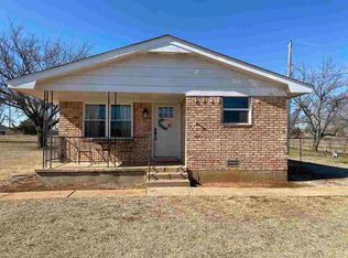 108 Sunny Ln, Elgin, OK 73538