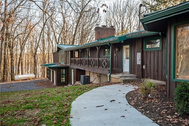 5 Patricia Cir, Transfer, PA 16154 Zillow