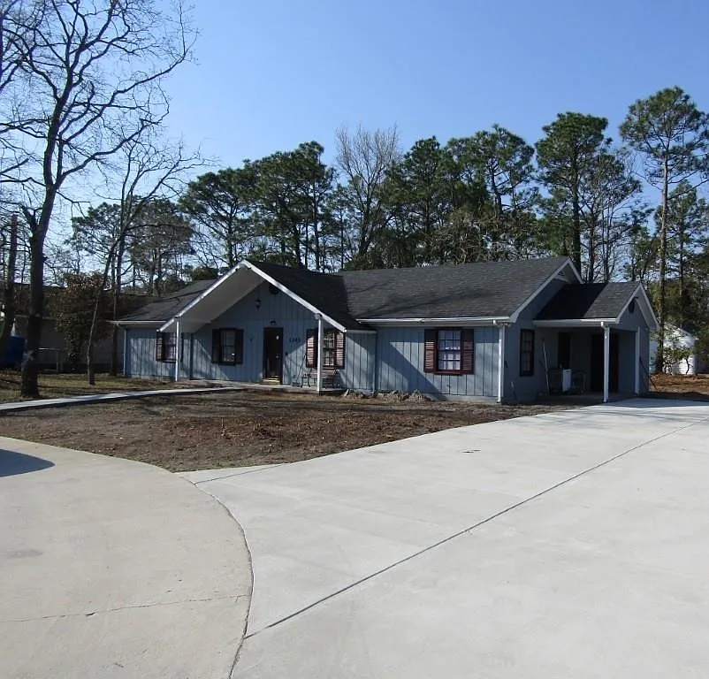 3 bed, 1900 sqft, $2,100 — Photo 1