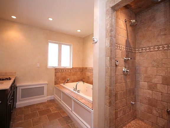 Luxurious Master Bath