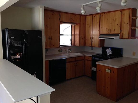 3rd image of 904 Philco Dr #A