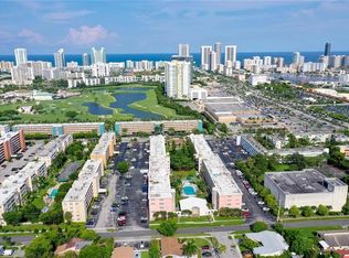 200 NE 12th Ave #4, Hallandale, FL 33009