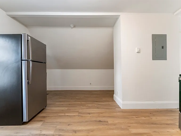 247 Park St #3 — Photo 11