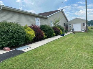 202 2nd St W APT C, South Pt, OH 45680