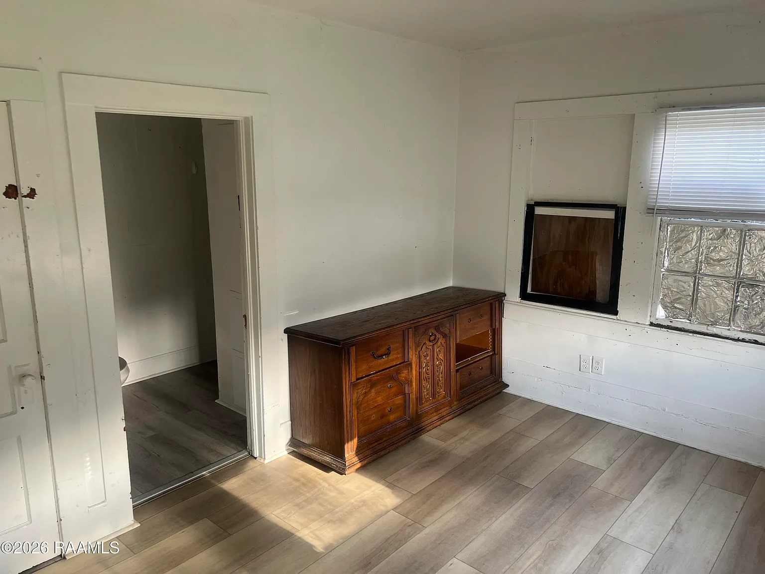 1 bed, 1897 sqft, $500 — Photo 3