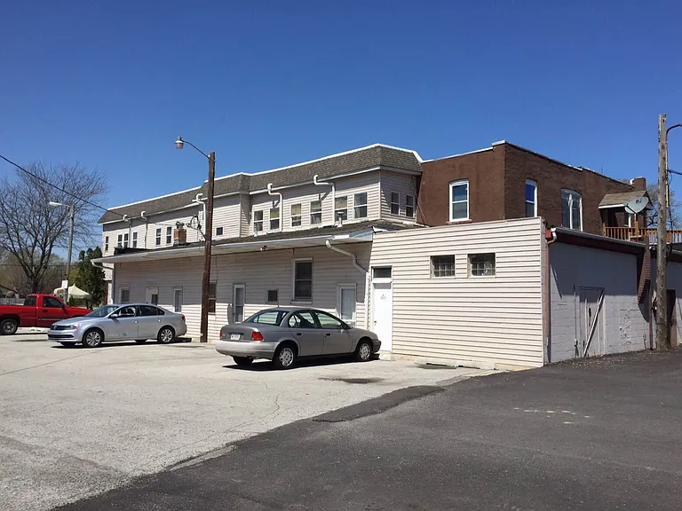 2945 Dekalb St #12 — Photo 14