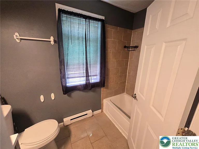 856 N 8th St — Photo 12