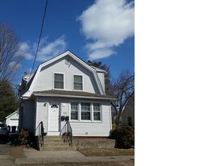 131 School St, Hamden, CT 06518