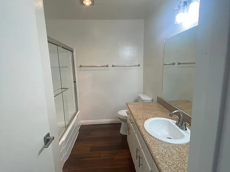 18225 Kingsdale Ave — Photo 12