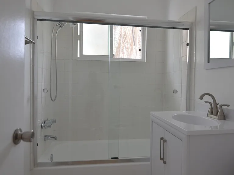 3773 S Barrington Ave #7 — Photo 10
