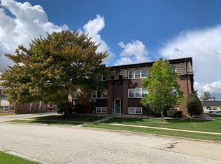 703 Fairmont Dr #5, Bloomington, IL 61704
