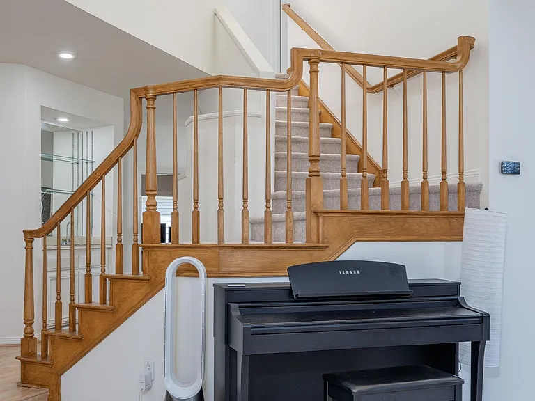 1011 S Mountcrest Ct — Photo 4