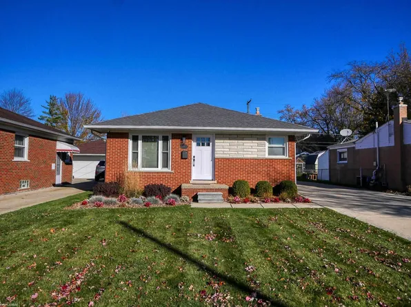22927 Lincoln St, Saint Clair Shores, MI 48082