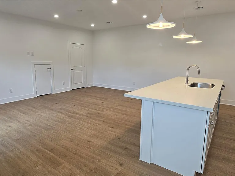 1475 Ferguson Way #A — Photo 5
