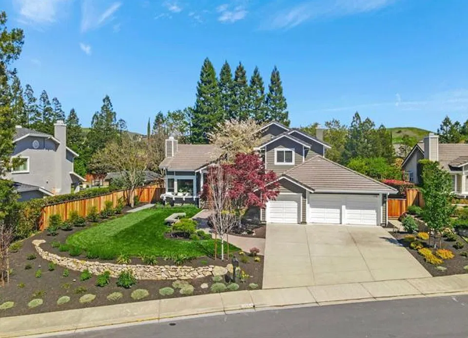 115 Crestridge Dr