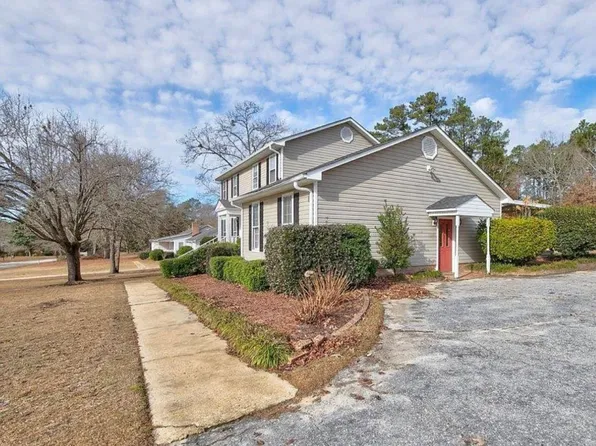 1205 Fredericksburg Dr S, Lugoff, SC 29078