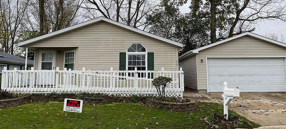 2nd image of 215 Deep Lake Dr