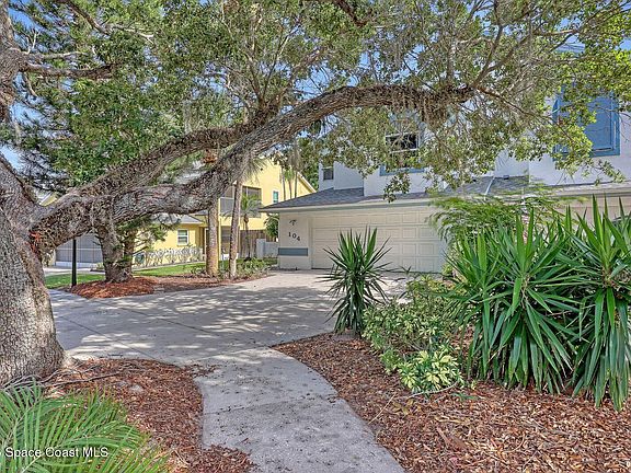 3rd image of 104 Ocean Garden Ln