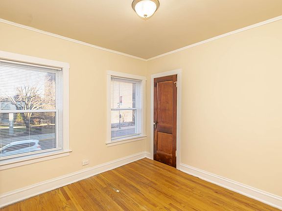 5th image of 3244 S Oak Ave #1