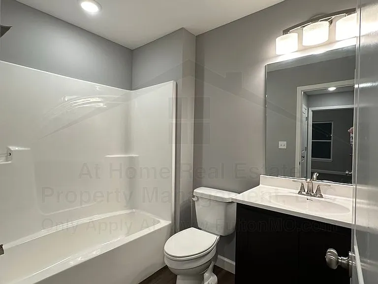 2620 N Bluff St #203 — Photo 17