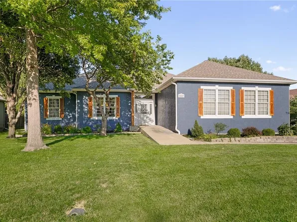 15823 S Avalon St, Olathe, KS 66062
