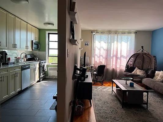 Rented by Prime Realty | media 9