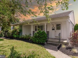 53 Winding Way Rd, Stratford, NJ 08084