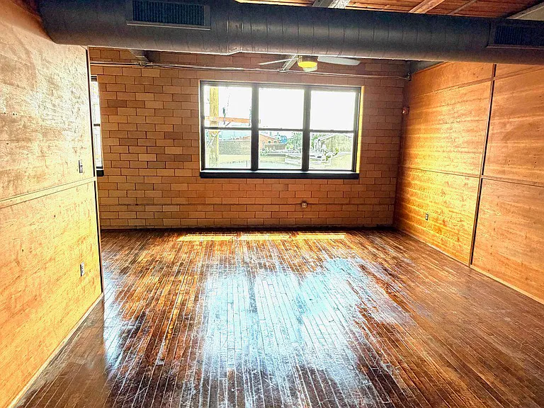 111 W Norris St — Photo 9