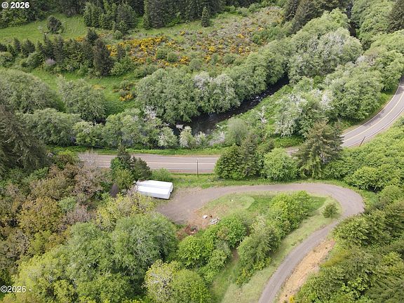 3rd image of 301 Upper Nestucca River Rd