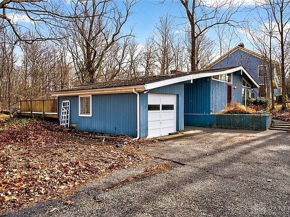 3rd image of 1104 McBee Rd