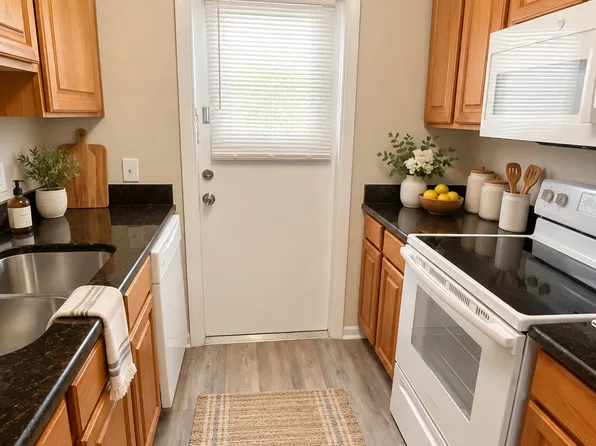 4332 W North B St #207, Tampa, FL 33609