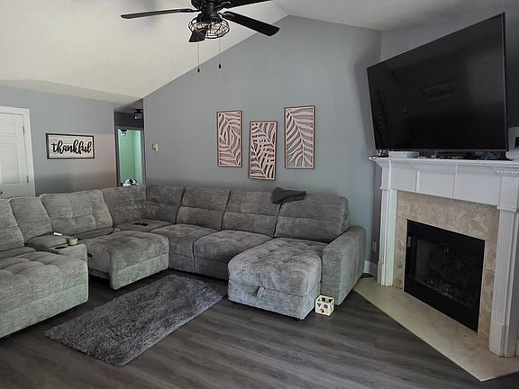 5th image of 140 Villa Rosa Rd